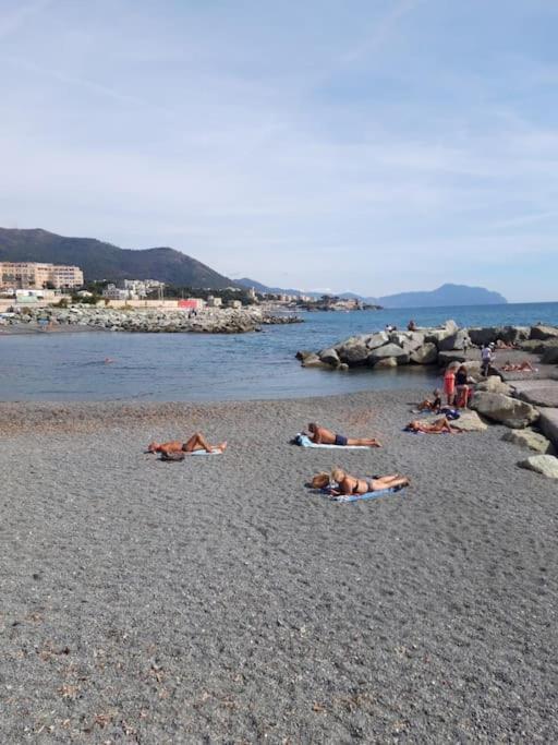 Pisi Home, 2 Min Dalla Spiaggia E Dall' Ospedale Gaslini Genoa Exterior photo