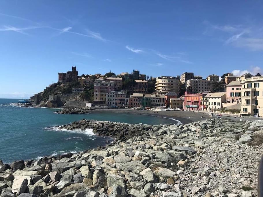 Pisi Home, 2 Min Dalla Spiaggia E Dall' Ospedale Gaslini Genoa Exterior photo